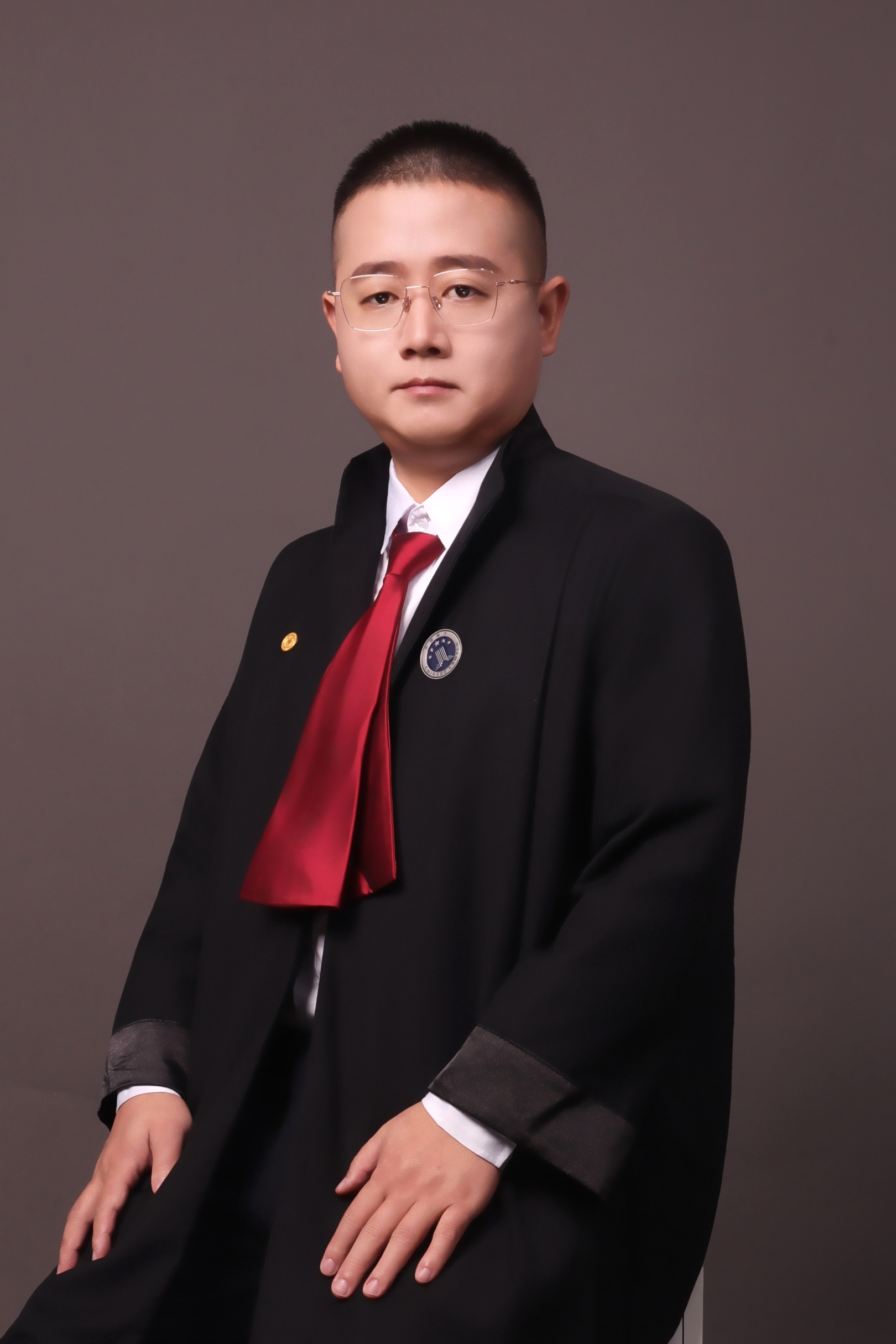 罗华伦律师